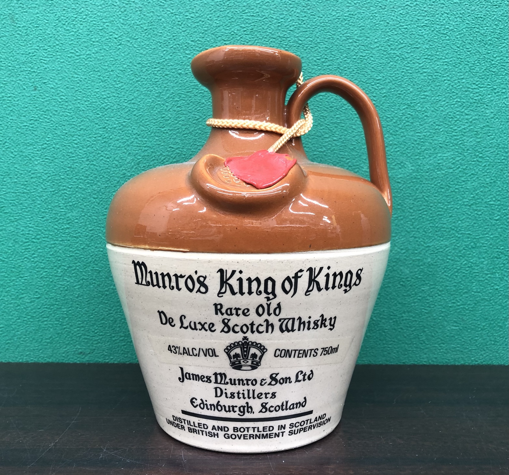 2月15日　キングオブキングス　陶器ボトル