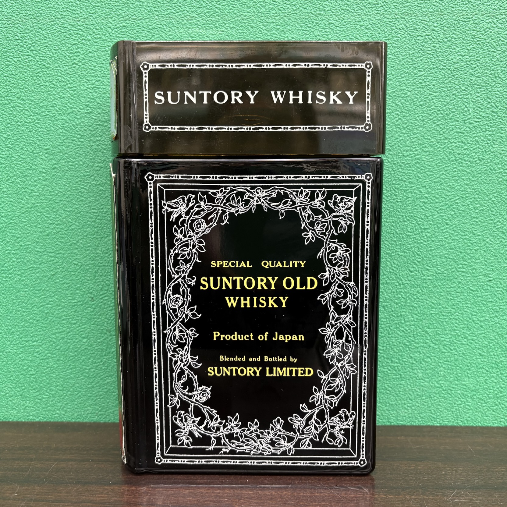 2025年9月30日<BR>サントリー オールド<BR>ブック型ボトル 80s<BR>買取しました！