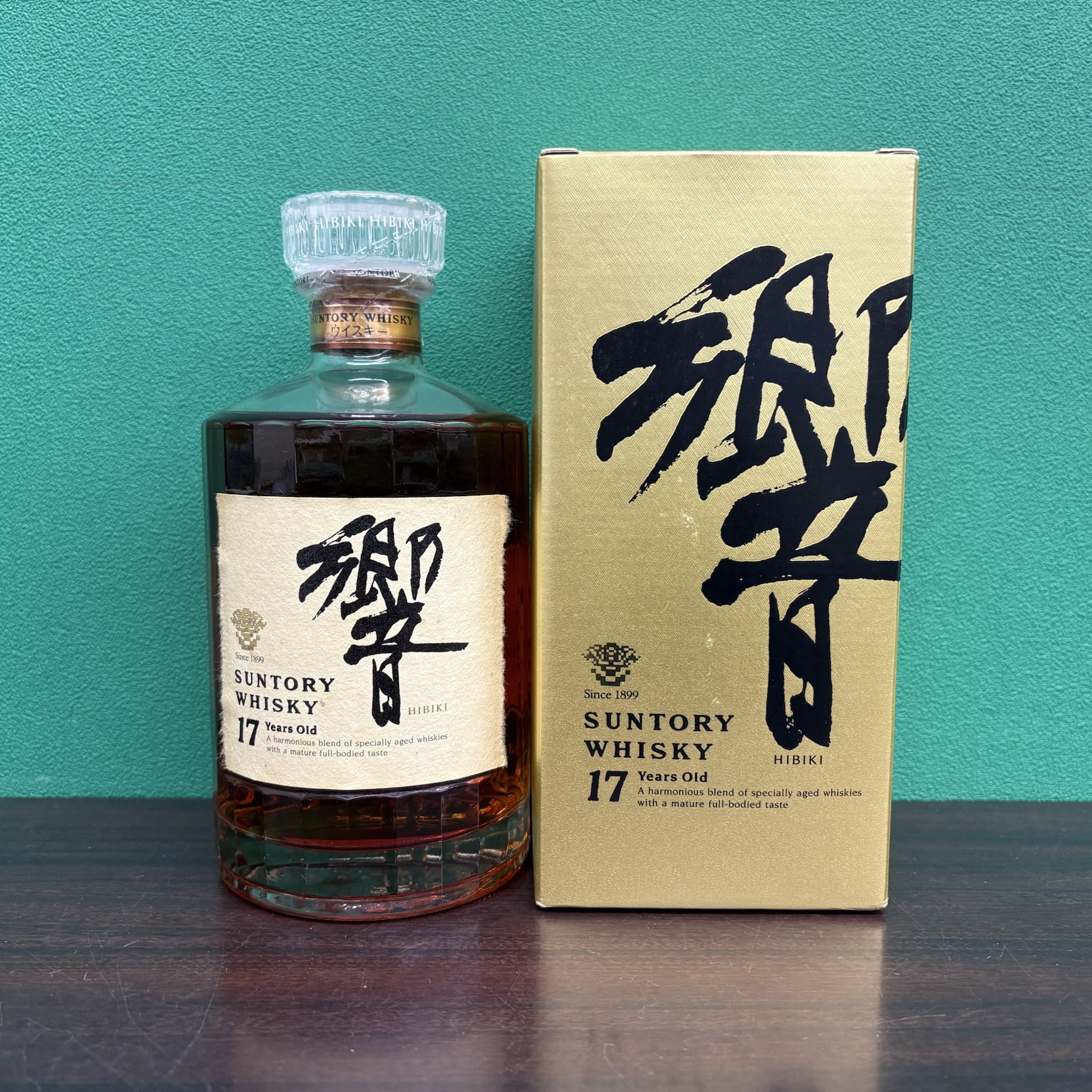 2025年10月8日<BR>サントリー 響<BR>17年 金箱付<BR>買取しました！