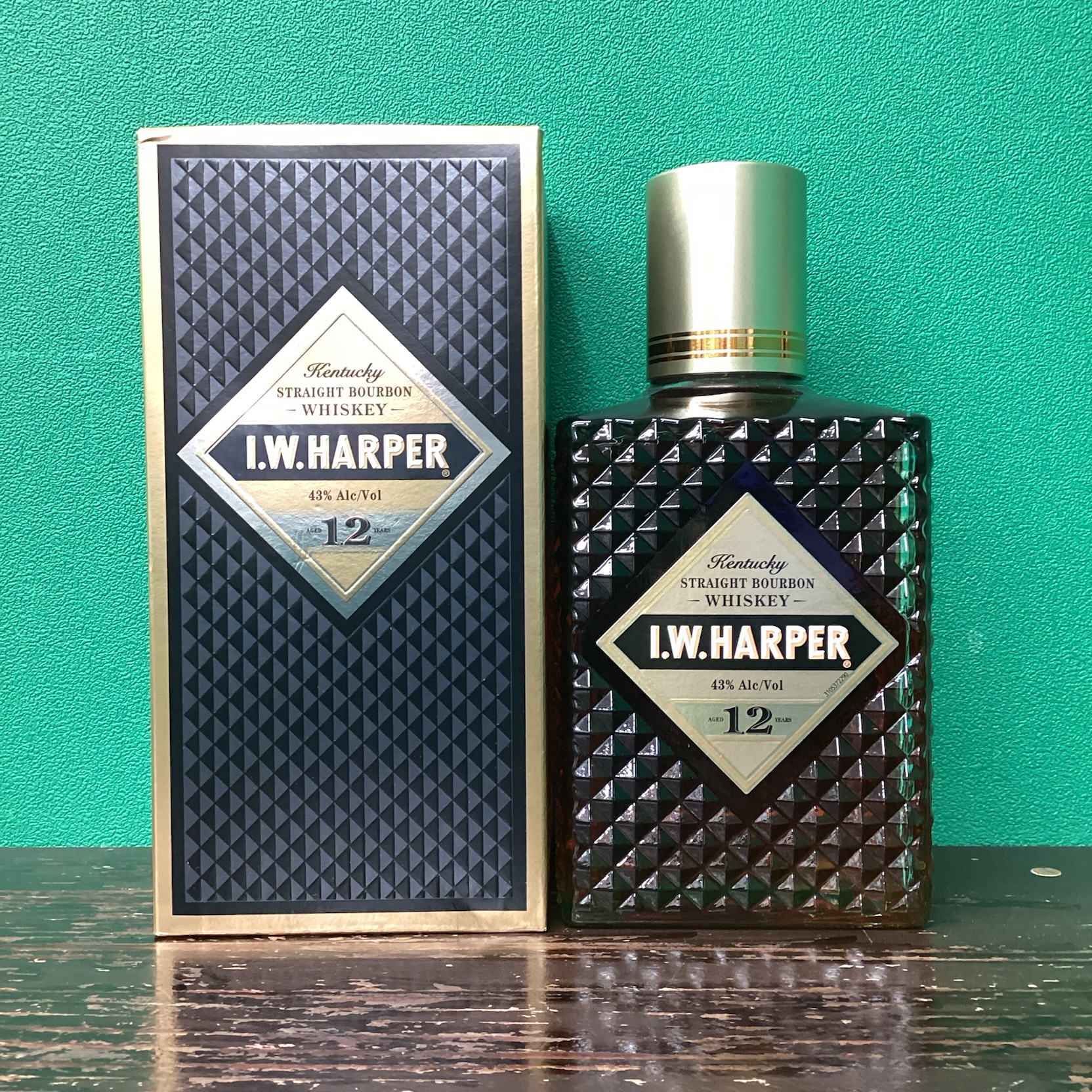 2025年12月18日<BR>ストレートバーボン<BR>I.W.ハーパー 12年<BR>買取しました！